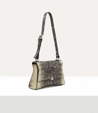 bolso pequeo de hombro bianca 2 1 330x382 - Bolso peque&ntilde;o de hombro Bianca