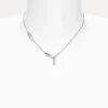 Collar con colgante de imperdible