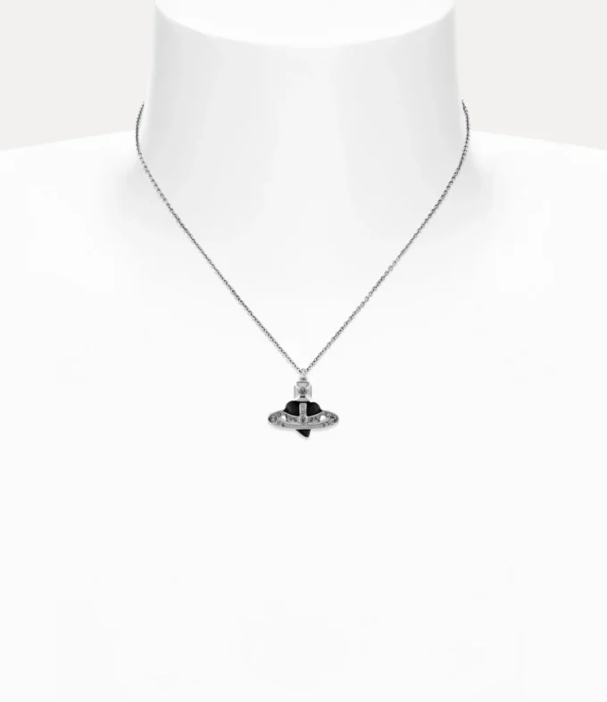 Nuevo collar con colgante de corazón de diamantes Nuevo collar con colgante de corazón de diamantes