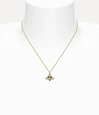 Nuevo collar con colgante de corazón de diamantes